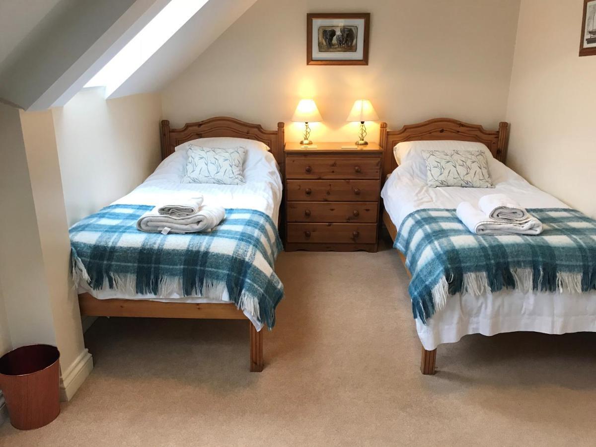 Crowthorne, Bookham Court Villa Дорчестър Екстериор снимка